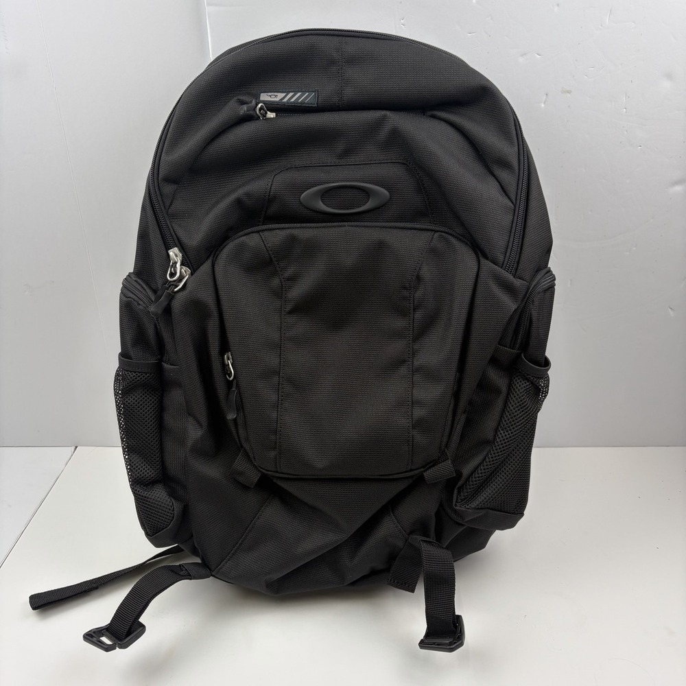 Oakley Black 19" Fixed Blade Backpack Soft Case Men Water Bottle Pocket